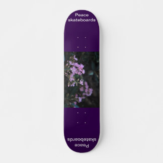 Fleurs de skateboard paradisiaque