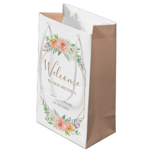 Fleurs géométriques d'aquarelle épousant le sac