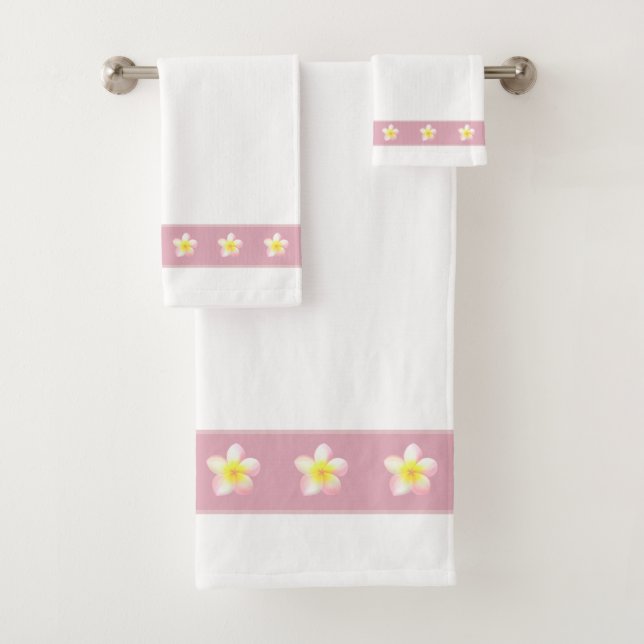 Fleurs Plumeria sur Rose clair or & blanc (En situation)