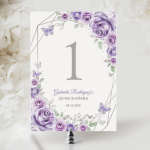 Fliederlila silberne Blumen-Quinceanera Tischnummer