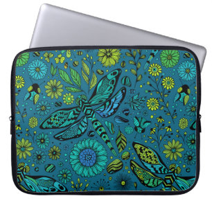 Fliege, Libelle auf blau Laptopschutzhülle