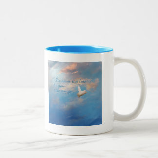 Fliegen, es ist nie zu spät, um Flügel zu wachsen Zweifarbige Tasse