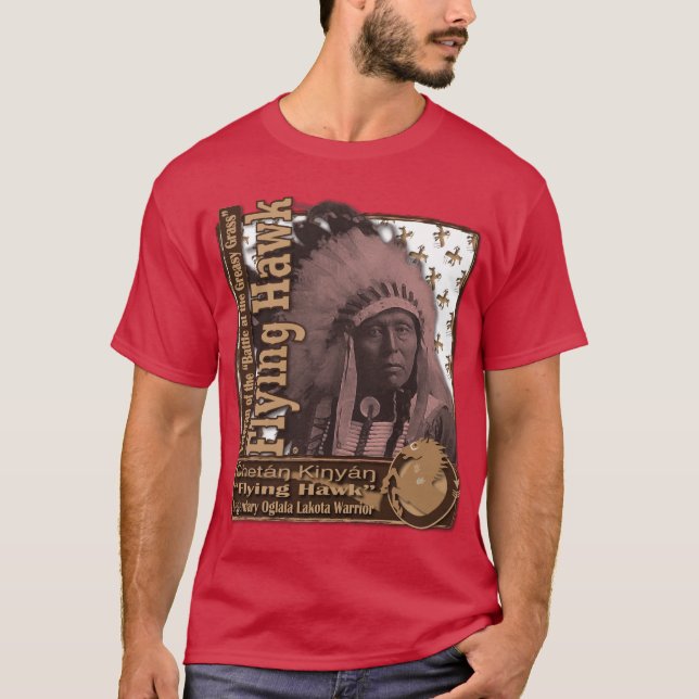 Fliegen-Falke Oglala Lakota Krieger T-Shirt (Vorderseite)