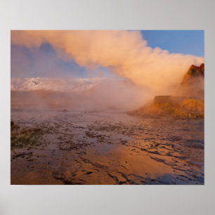 Fliegen Geyser in der Schwarzen Felsenwüste Poster