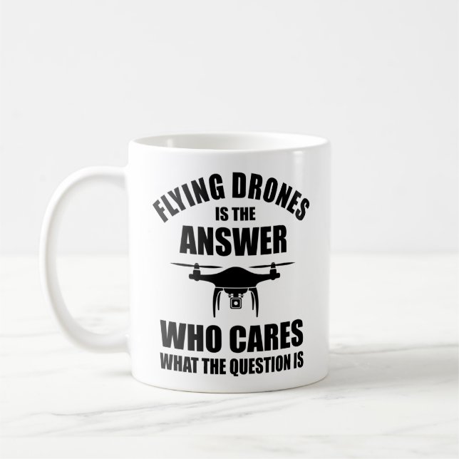 Fliegende Drohnen sind die Antwort Kaffeetasse (Links)
