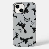 Fliegende Hexe zwischen Halbmond in der Halloween-