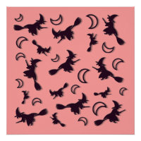 Fliegende Hexe zwischen Halbmond in der Halloween-