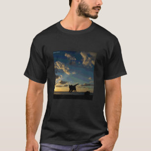 fliegende Katzensilhouette_001 T-Shirt