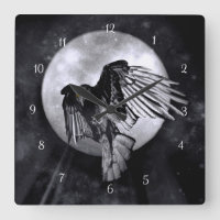 Fliegender Raven oder Crow und Moon Gothic