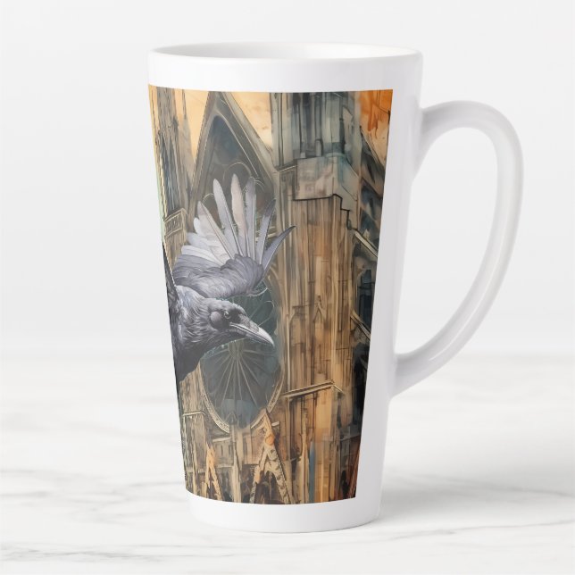 Fliegender Raven und mittelalterliche gotische Kat Milchtasse (Rechts)