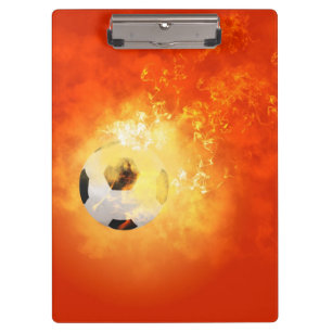 Fliegenfußball mit Flammen Klemmbrett