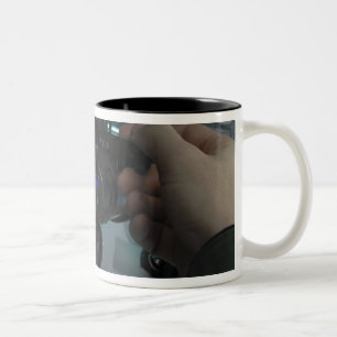 Flieger justiert das eyespan zweifarbige tasse