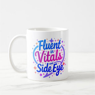 Fließend in Vitalwerten und Seitenblick Krankenpfl Kaffeetasse