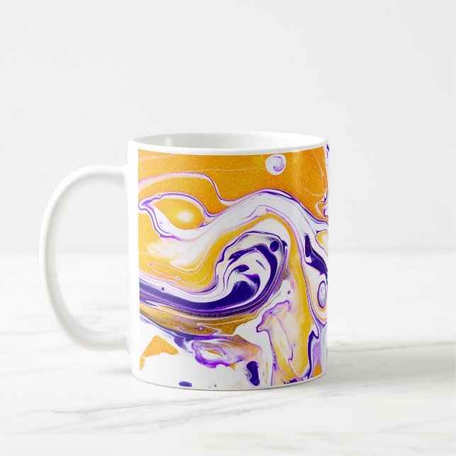 Fließende Kunsttextur: wirbelnde Farben. Kaffeetasse (Links)