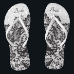 Flip Flops aus schwarzem Flor und weißem Glitzer<br><div class="desc">Wunderschön aussehende Flop Shoes mit Imitate schwarze Blumenspitze auf einem Imitat weißen Glitzer Hintergrund bereit für Sie mit Ihrem Namen oder Brautparty Titel personalisieren. ⭐ Dieses Produkt ist zu 100% benutzerdefinierbar. *****Klicken Sie auf die SCHALTFLÄCHE ANKLICKEN, um hinzuzufügen, zu löschen, zu verschieben, zu verändern, umzudrehen, zu drehen, etc... alle Grafiken...</div>