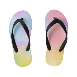 Flip Flops in pastellfarbenen Wolken