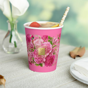 Flirtierende rosa und grüne Pfingstrosen-Monogramm Pappbecher
