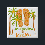 Flitterwochen-Mexikot-shirts und -geschenke Button<br><div class="desc">Wenn Sie ein Jungvermählten sind,  das in Mexiko honeymooning ist,  werden Sie Liebe unsere Bestimmungsortflitterwochen Mexiko-T - Shirts,  Hoodies,  Tassen,  Knöpfe,  Karten und anderes Bestimmungsort Mexiko-Flitterwochenkleid und -geschenke!</div>