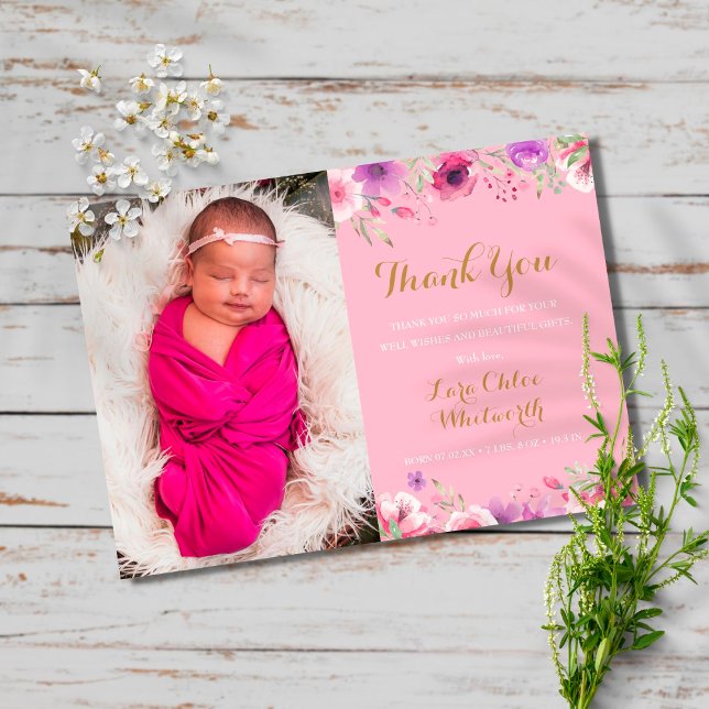 Floral Baby Girl Foto Script Danke Pink Birth Ankündigung (Von Creator hochgeladen)