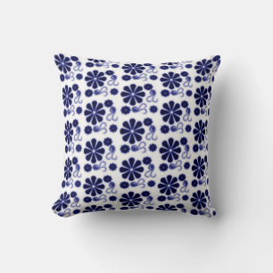 Floral Batik Swirl Kissen