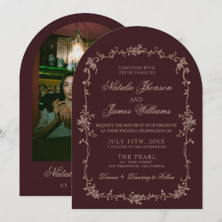 Floral Beige Burgundy Old Money Arched Wedding Einladung