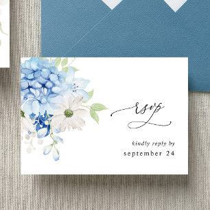 Floral bleu et blanc Dusty w Repas RSVP