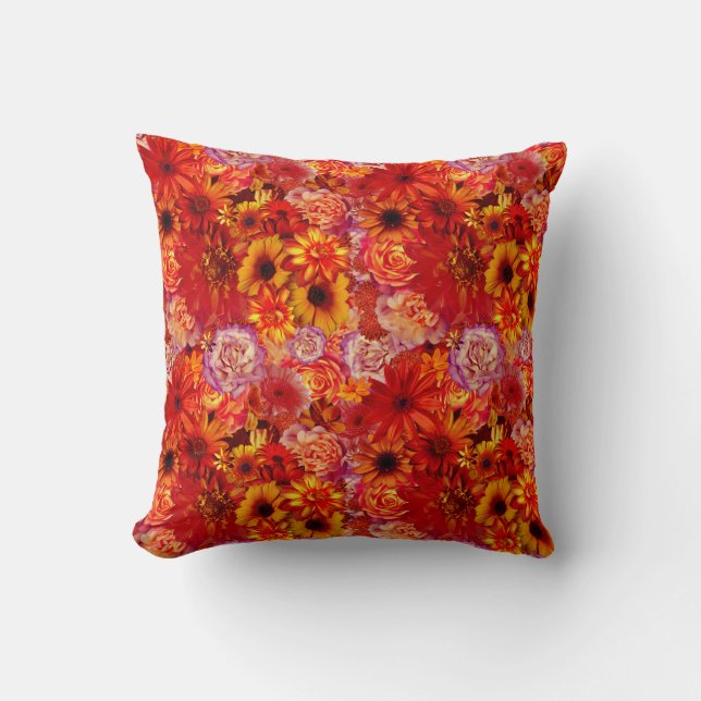Floral Bright Rojo Bouquet Rich Red Hot Daisies Kissen (Vorderseite)