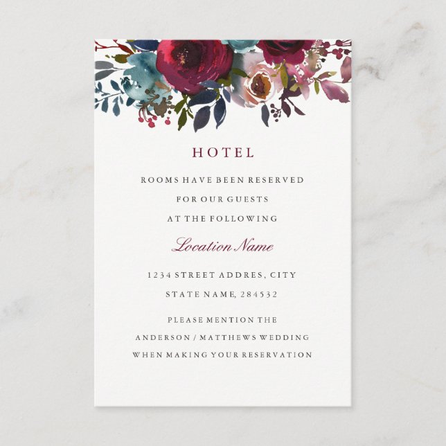 Floral Burgund Wedding Hotel Unterkunftskarten Begleitkarte (Vorderseite)