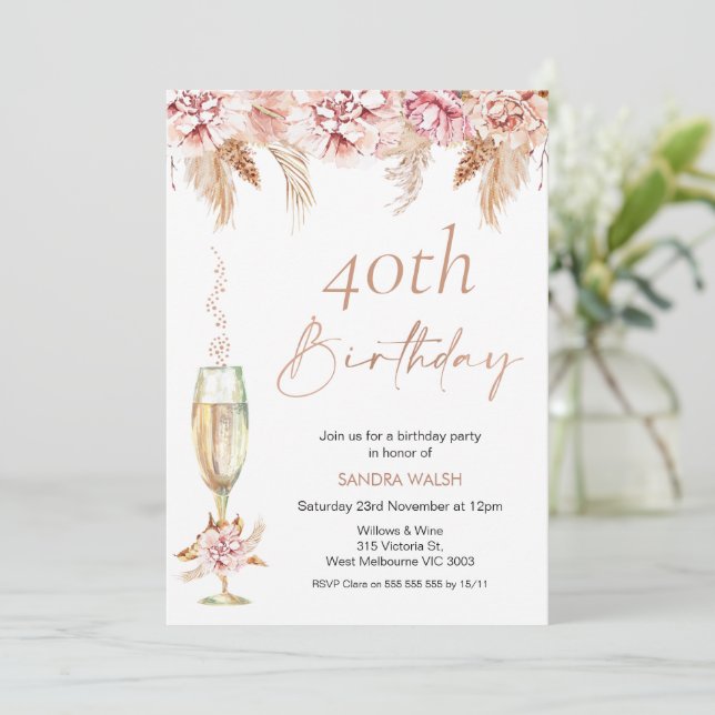 Floral Champagne Glass Boho Pampas Birthday  Einladung (Stehend Vorderseite)