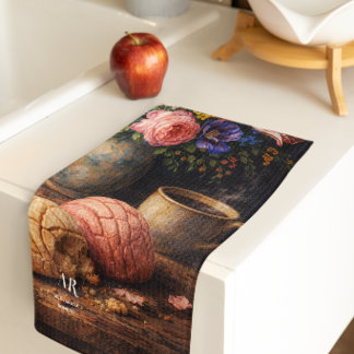 Floral Concha Still Life | Monogram Geschirrtuch