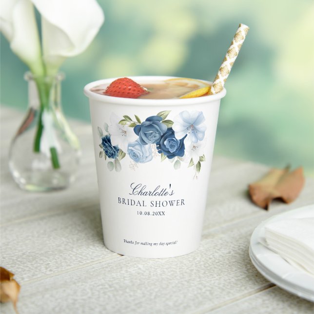 Floral Dusty Blue Botanical Brautparty Party Pappbecher (In Situ)