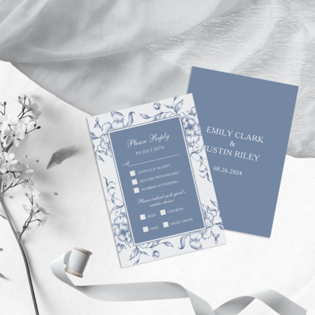 Floral Dusty Blue Elegante Wedding RSVP Karte (Von Creator hochgeladen)