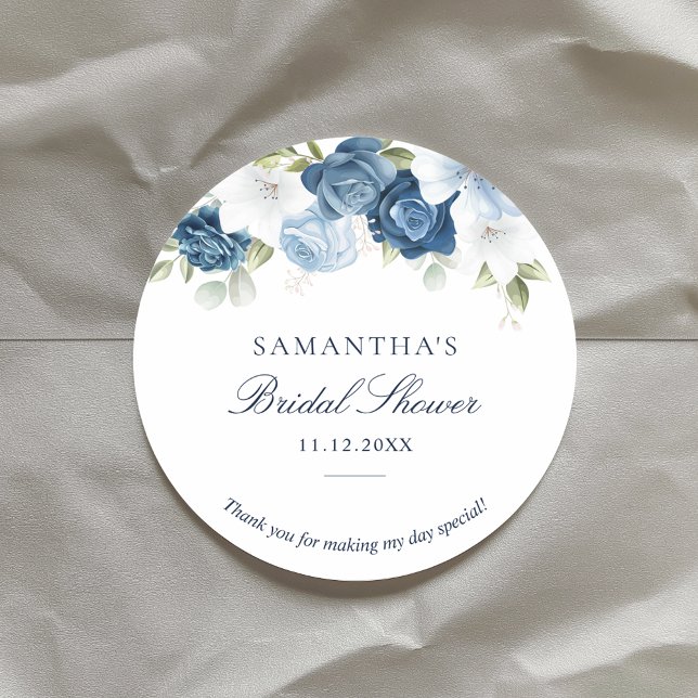 Floral Dusty Blue Watercolor Script-Brautparty Runder Aufkleber (Floral Dusty Blue Watercolor Script Bridal Shower Classic Round Sticker)