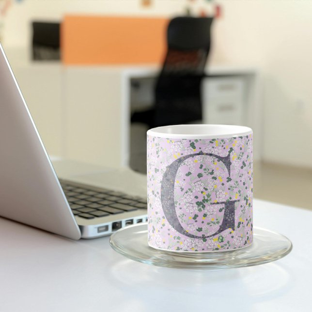 Floral Elegant Klasse Monogram G lilac mit einer P Kaffeetasse (Von Creator hochgeladen)