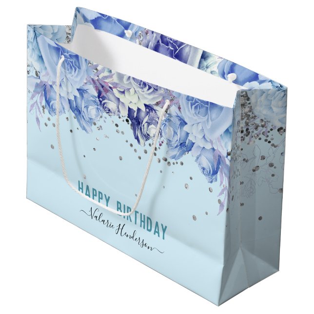Floral Glitzer Light Blue Happy Birthday Große Geschenktüte (Vorderseite Schrägansicht)