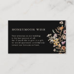 Floral Honeymoon Wish Begleitkarte<br><div class="desc">Flitterwochen mit Blumenwunsch. Diese stilvolle und elegante Flitterwochen-Wunschzettel mit prächtigen handbemalten Aquarellbäumen-Wildblumen,  die als hübsches Bouquet für den Frühling,  den Sommer oder Hochzeiten im Herbst eingerichtet sind. Finden Sie passende Artikel in der Moody Black Boho Wildblume Wedding Collection.</div>