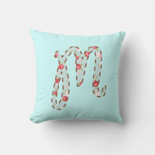 Floral Letter M Kissen