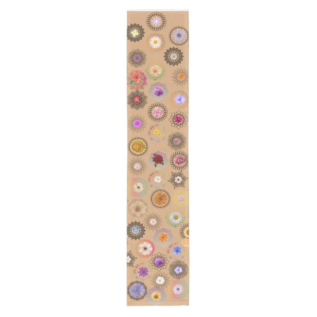Floral Mandala Fusion: Elegant Table Runner Kurzer Tischläufer (Vorderseite)