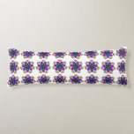 Floral Mandala Pattern Seitenschläferkissen<br><div class="desc">A long body pillow featuring an elegant purple floral mandala pattern,  perfect for adding artistic comfort to your bedroom decor.</div>
