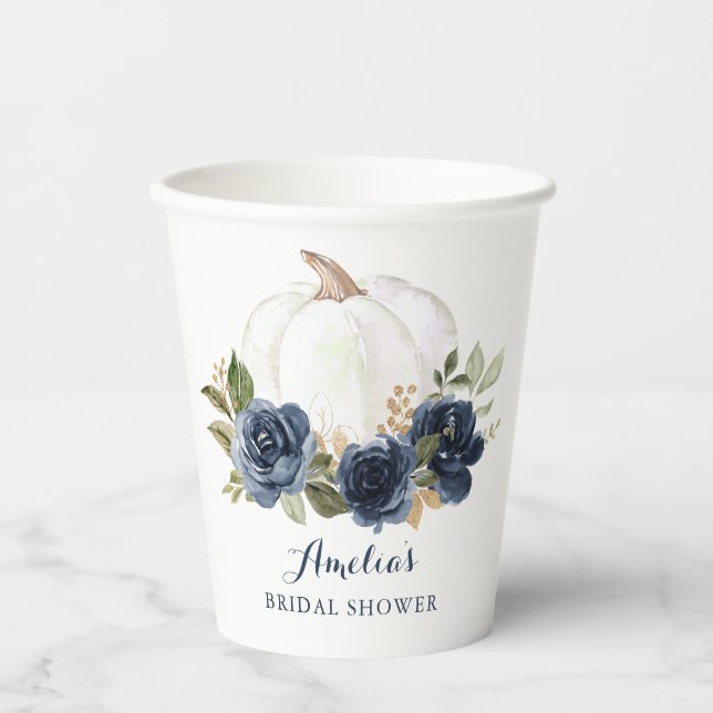 Floral Navy Blue Pumpkin Fall Brautparty Pappbecher (Vorderseite)
