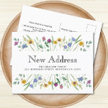 Floral New Address Moving Ankündigungspostkarte<br><div class="desc">Diese florenträchtige Postkarte ist mit zarten Aquarellfarben und in Pastelltönen gestaltetem Blattwerk dekoriert. Einfach mit Ihrer neuen Adresse anpassbar. Der Text auf der Rückseite ist ebenfalls anpassbar oder kann gelöscht werden. Ändern Sie mithilfe des Entwurfstools die Textgröße, den Stil oder die Farbe. Wenn wir unsere Kunstwerke erstellen, werden Sie dieses...</div>