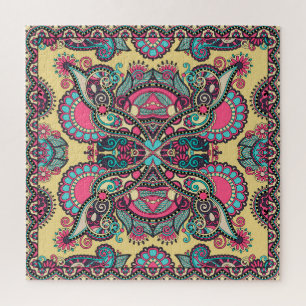 Floral Paisley Bandanna: Traditionelle Ornamentik