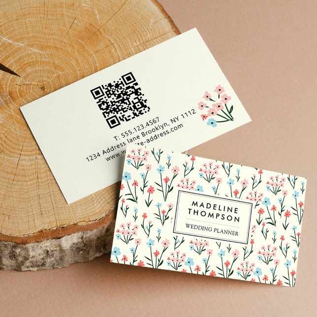 Floral Pastel Pink Blue Flowers Pattern QR Code Visitenkarte (Von Creator hochgeladen)