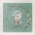 Floral Teddy Bären Name Geburtsankündigung<br><div class="desc">Die Ankündigung der Geburt eines süßen Puzzles mit einem lieblichen Teddybär in niedlichen Overalls und einem hübschen Hut. Personalisieren Sie Ihre Wunschbezeichnung und das Geburtsdatum des Babys. Senden Sie eine E-Mail an die Familie in Freunde als süße Geburtsankündigung. Was für eine lustige Art,  die Geburt Ihres Babys anzukündigen.</div>