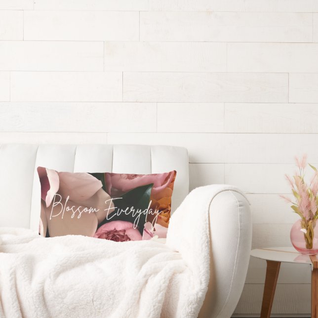 Floral Watercolor Botanical Pillow Lendenkissen (Liege)