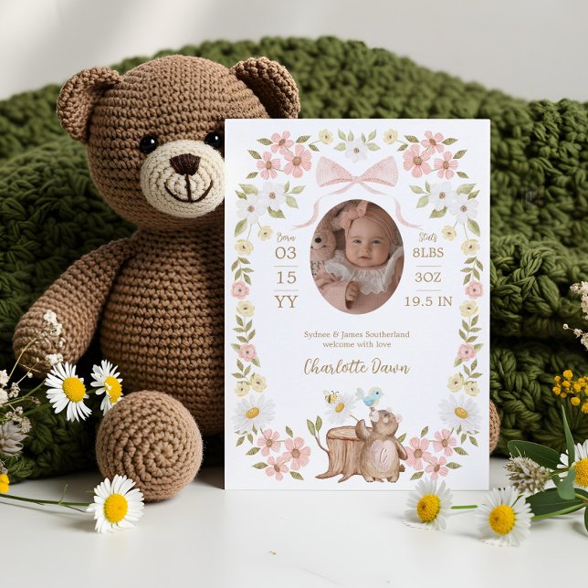 Floral Watercolor Woodland Bear Girl Foto Birth Ankündigung (Floral Watercolor Woodland Bear Girl Photo Birth Announcement)