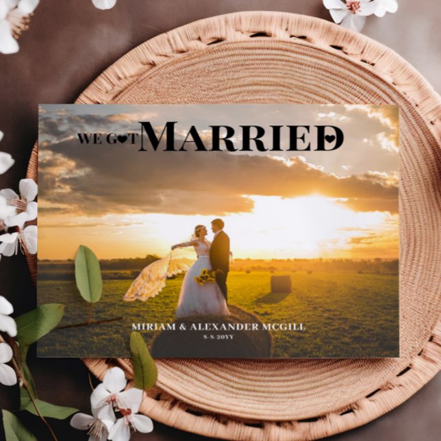 Floral Wir got verheiratete Hochzeitsankündigung Postkarte (Von Creator hochgeladen)