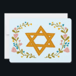 Floral Wreath Bat Mitzvah Handgezeichnet Custom Einladung<br><div class="desc">Perfekte Karte, um eine Bar mitzvah, Fledermausmitzvah oder andere jüdische Feier anzukündigen! Handgemachte Kunst für Sie! Vollständig anpassbar! Klicken Sie auf "Personalisieren" oben, um den Text zu bearbeiten. Klicken Sie auf "Bearbeiten mit dem Designwerkzeug", um die Schriftart, Farben und Einstellungen anzupassen. Auch können Sie den Kartenstil so ändern, dass er...</div>
