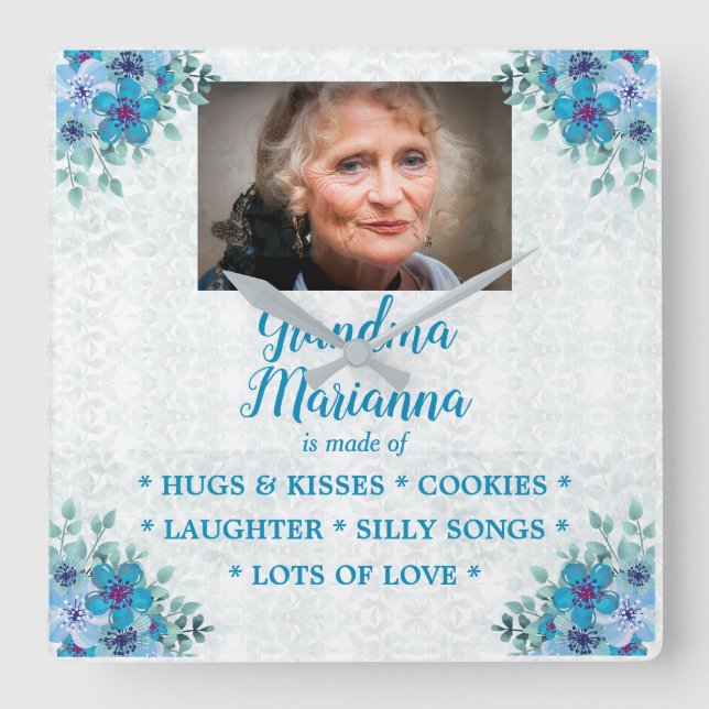 Flowery "What Grandma is Made Of"   Quadratische Wanduhr (Vorderseite)