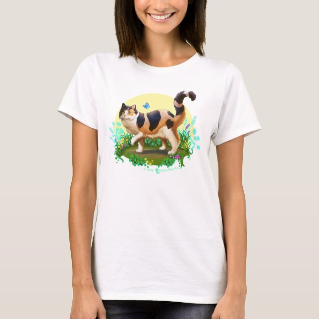 Fluffy Calico Katze mit Schmetterling T-Shirt (Vorderseite)